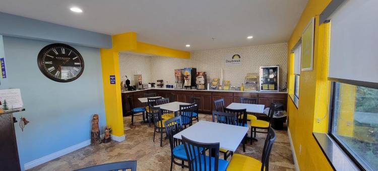 鲁伊多索唐斯戴斯酒店(Days Inn by Wyndham Ruidoso Downs)图片