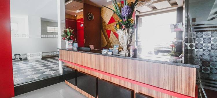 红多兹Plus酒店-近望加锡州立大学(RedDoorz Plus Near Universitas Negeri Makassar)图片