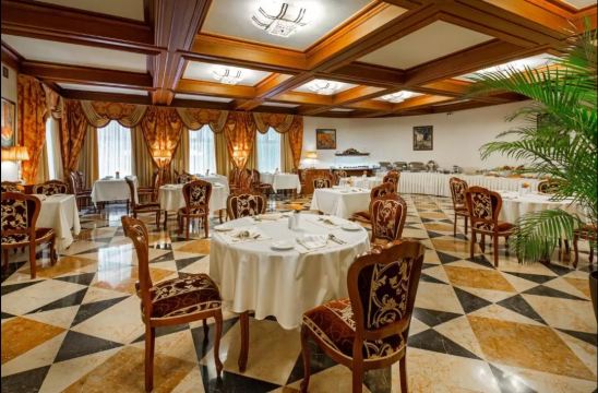 Volynskoye Congress ParkHotel Overview