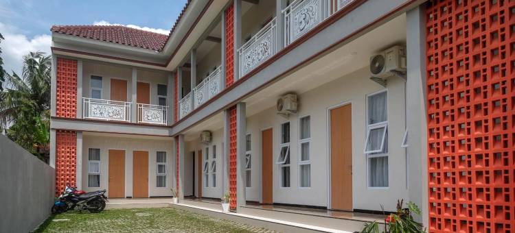 红门酒店-靠近蒂达尔大学马格elang(RedDoorz Syariah Near Universitas Tidar Magelang)图片