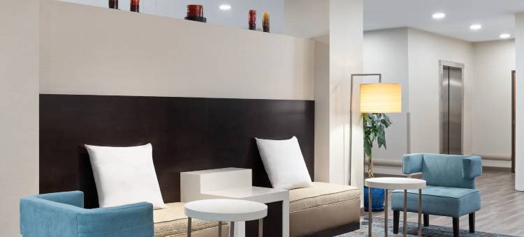 由温达姆管理的拉昆塔温德姆酒店套房(La Quinta Inn & Suites by Wyndham Wenatchee)图片