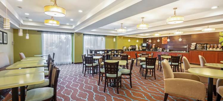 博伊西镇广场拉昆塔温德姆套房酒店(La Quinta Inn & Suites by Wyndham Boise Towne Square)图片