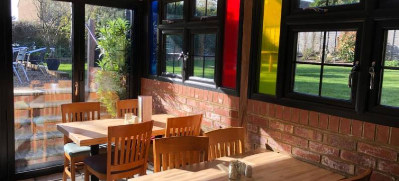 白鹿酒店(The White Hart)图片