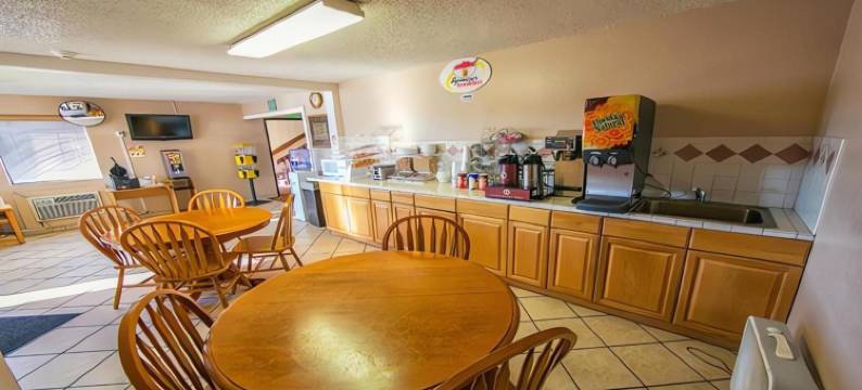 哈瓦苏湖城温德姆速8酒店(Super 8 by Wyndham Lake Havasu City)图片