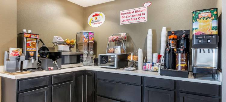 印第安纳波利斯东北-卡斯尔顿地区温德姆速8酒店(Super 8 by Wyndham Indianapolis/NE/Castleton Area)图片