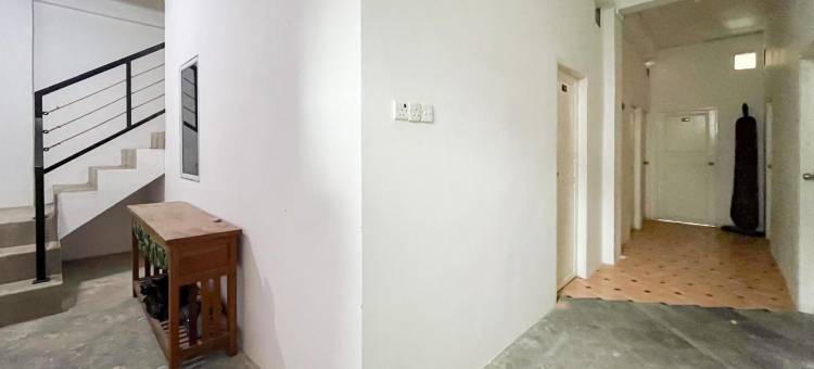 丹戎槟榔卡纳卡红多兹青旅(RedDoorz at Kanaka Hostel Tanjung Pinang)图片