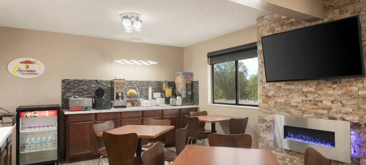 梅菲尔德速8酒店(Super 8 by Wyndham Mayfield)图片