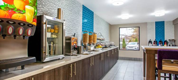 拉德福德拉昆塔温德姆酒店(La Quinta Inn by Wyndham Radford)图片