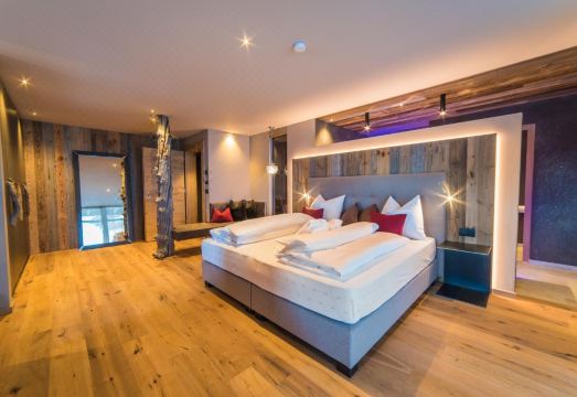 Hotel Waltershof Hotel Overview