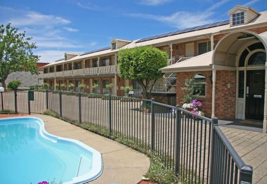 Hermitage Motor InnHotel Overview