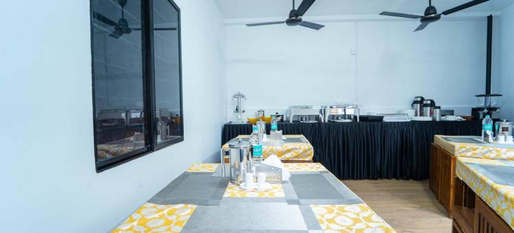 Treebo 西堡神圣(Treebo West Fort Divine)图片