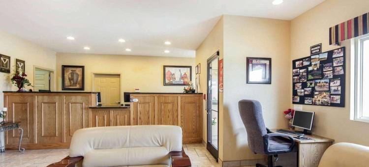 伊克诺套房旅馆(Econo Lodge Inn & Suites)图片