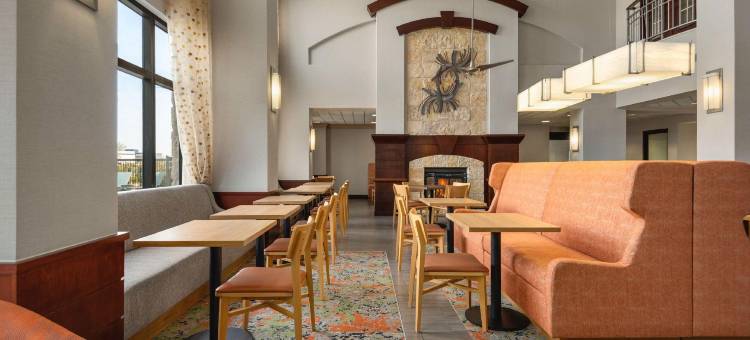 希尔顿欢朋套房酒店-圣马科斯(Hampton Inn & Suites San Marcos)图片