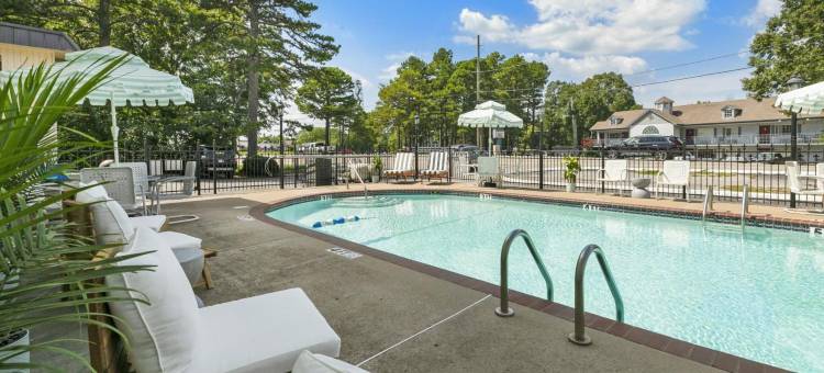 烛花旅馆(Candlewick Inn and Suites)图片