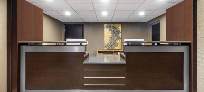 特雷霍特大学区舒眠酒店(Sleep Inn Terre Haute University Area)图片