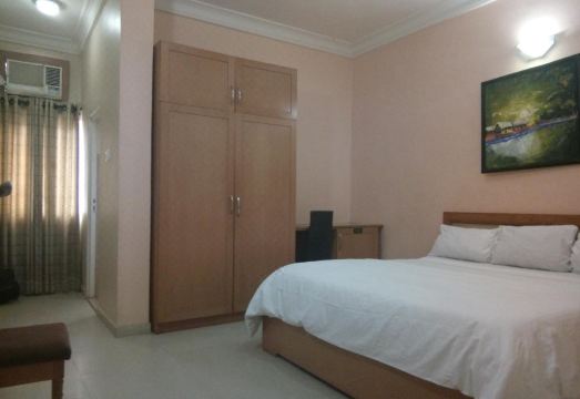 Allen Suites Hotel Overview