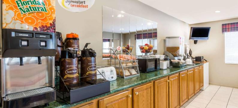 沙努特温德姆速8酒店(Super 8 by Wyndham Chanute)图片