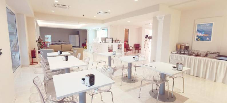 甜蜜生活酒店(La Dolce Vita Hotel)图片