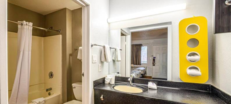 哈特福德6号汽车旅馆 - 韦瑟斯(Motel 6 Wethersfield, CT - Hartford)图片