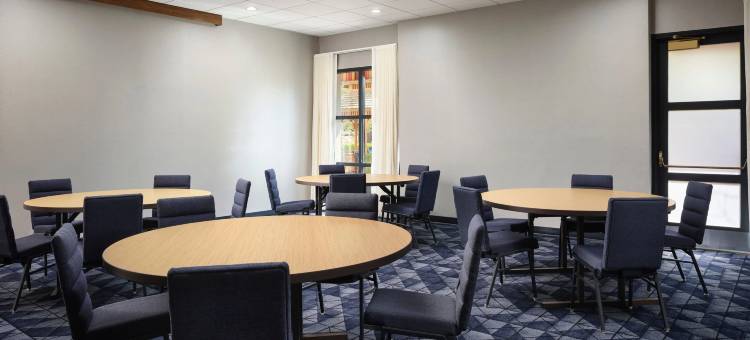 圣罗莎万怡酒店(Courtyard Santa Rosa)图片