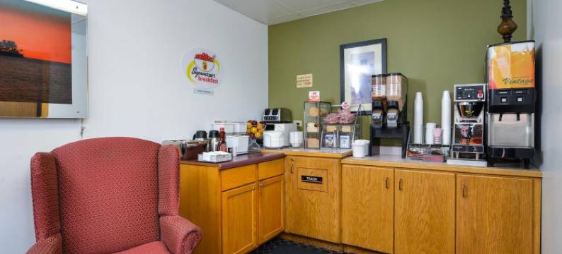 麦诺特机场温德姆速8酒店(Super 8 by Wyndham Minot Airport)图片