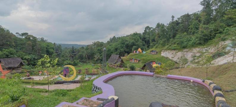 红多兹伊斯兰度假村-普尔瓦卡达巴图阿邦(RedDoorz Resort Syariah @ Batu Apung Purwakarta)图片