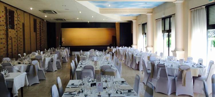 塞加拉普林西尔餐厅及酒店(Authentic by Balladins – Rodez / le Ségala)图片