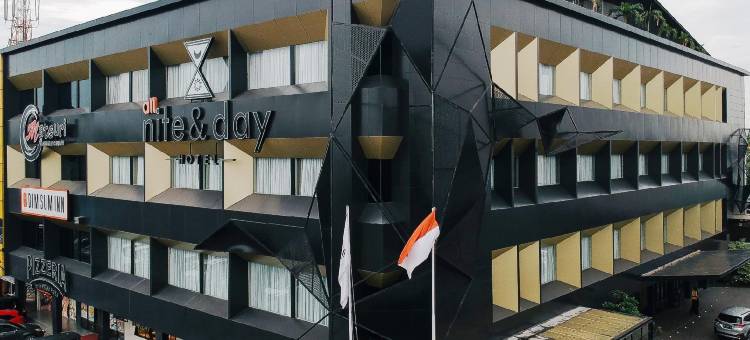 老兵的日夜旅馆(All Nite and Day Veteran)图片