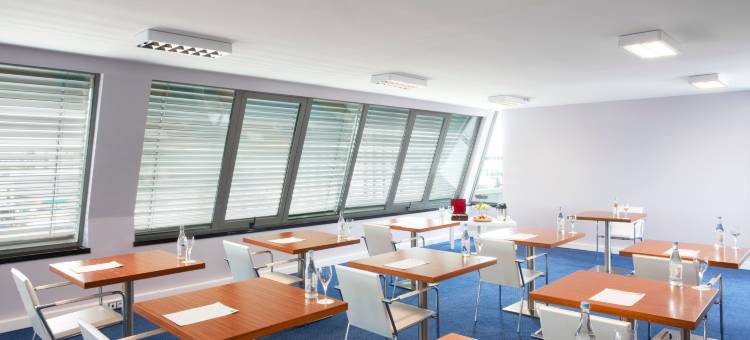 Holiday Inn Express 里斯本机场(Holiday Inn Express Lisbon Airport)图片