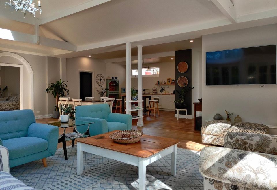 WinterGreen Manor at MalenyHotel Overview