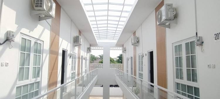 尼马拉恩加威城市景观酒店 - 红门酒店集团(Urbanview Hotel Nimara Ngawi by RedDoorz)图片