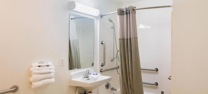 艾奥瓦阿沃卡 6 号汽车旅馆(Motel 6 Avoca, IA)图片