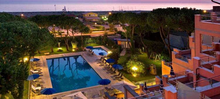 韦西利亚宫殿酒店(Versilia Palace Hotel)图片