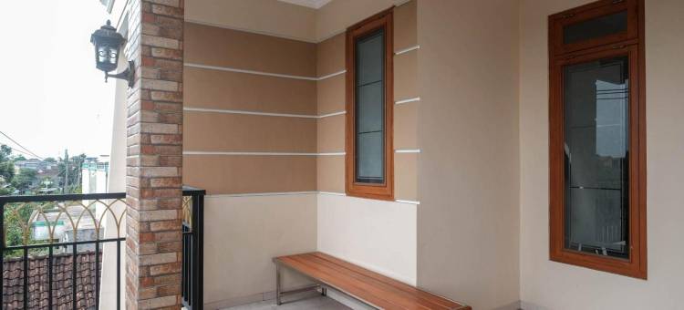 库尔科斯特酒店-近斯里韦达丽公园拉维延(KoolKost Syariah Near Taman Sriwedari Laweyan)图片