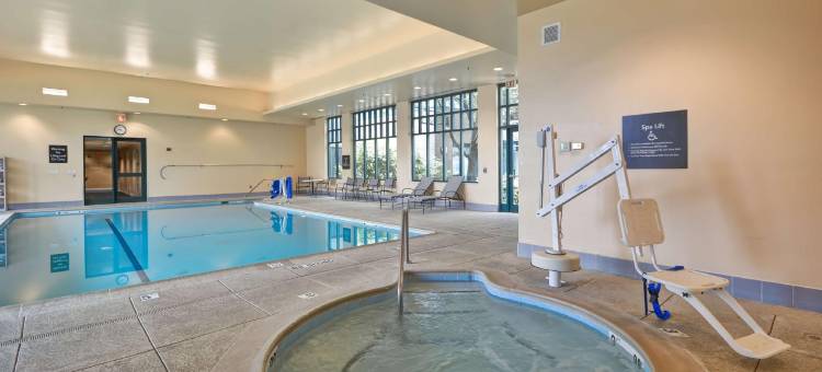 杜勒斯国际机场Homewood酒店(Homewood Suites by Hilton - Dulles Int'l. Airport)图片