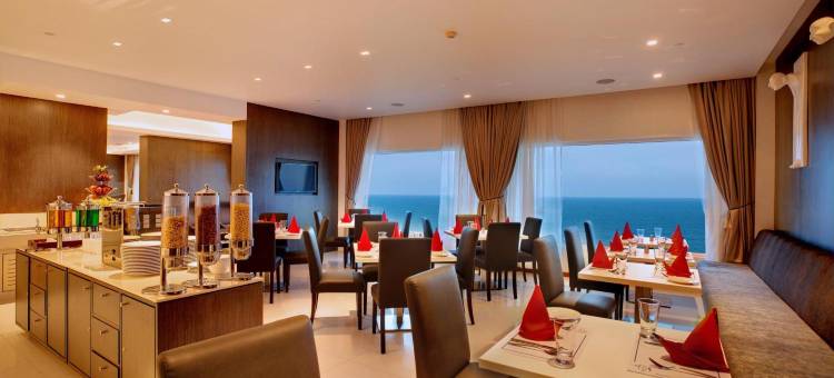 维沙卡帕特南巴郎海滩诺富特酒店(Novotel Visakhapatnam Varun Beach)图片