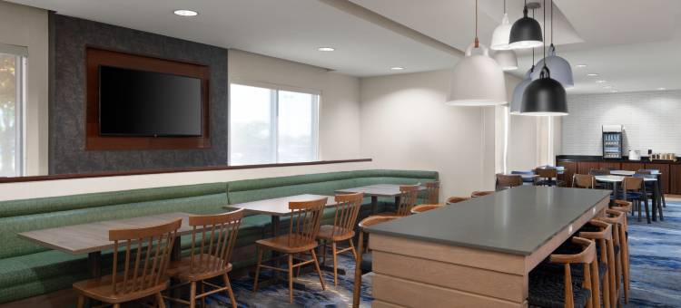 圣罗伯特伦纳德伍德堡万枫酒店(Fairfield Inn Fort Leonard Wood St. Robert)图片