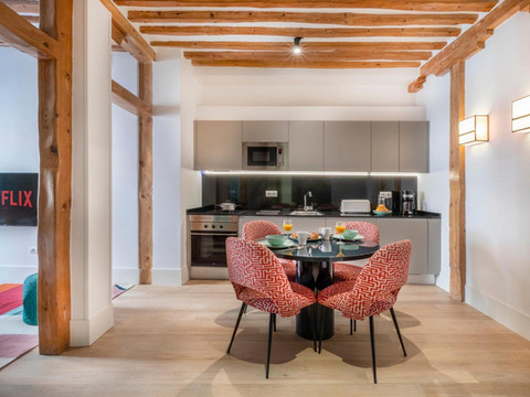 丘埃卡斯罗套房公寓