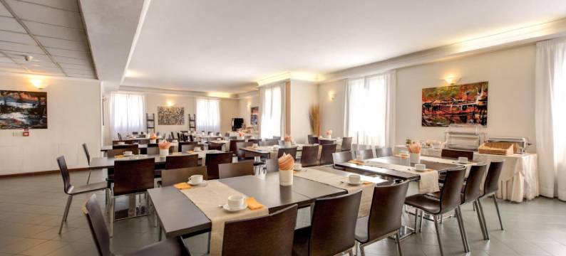 阿尔巴托雷莫拉酒店(Hotel Alba Roma)图片