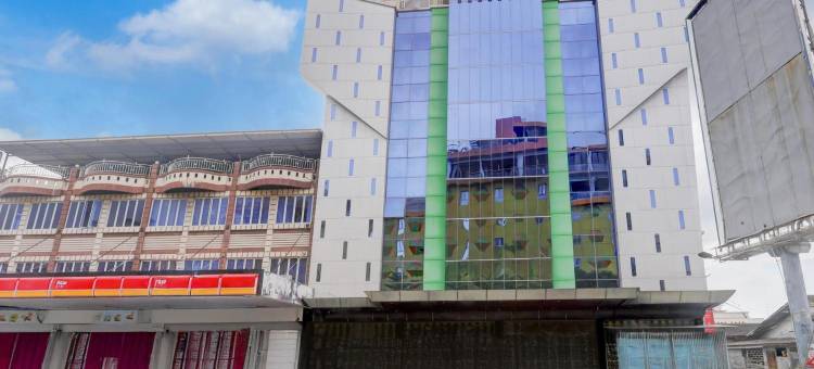 Townhouse Oak 巴淡岛靠近Grand Batam Mall，原幸运星酒店(Townhouse Oak Batam near Grand Batam Mall formerly Lucky Star Hotel)图片