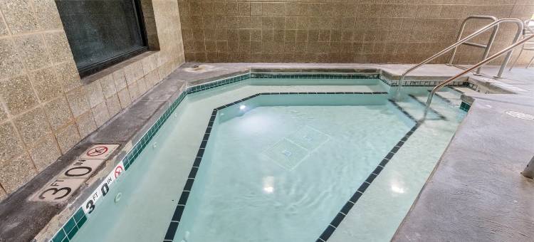 格林贝东美吟温德姆酒店(AmericInn by Wyndham Green Bay East)图片