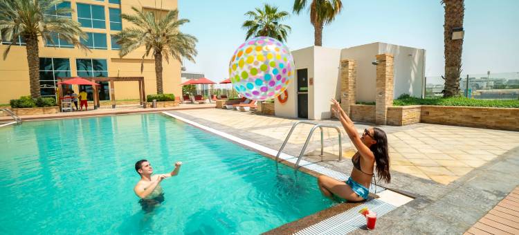 亚斯岛广场洲际环岛酒店(Yas Plaza Circuit by IHG)图片