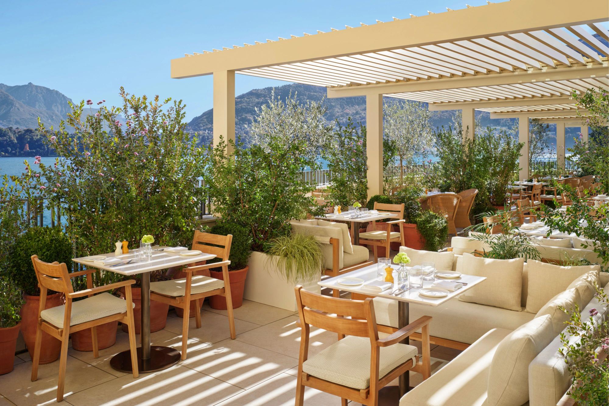 The Lake Como EDITIONOver view