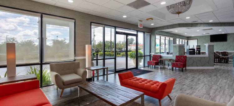 阿尔塔蒙特斯普林斯近 I-4 温德姆华美达酒店(Ramada by Wyndham Altamonte Springs Near I-4)图片