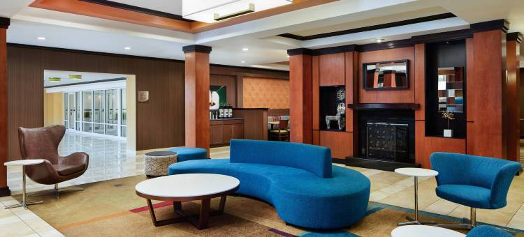 普莱恩维尔万枫酒店及套房(Fairfield Inn & Suites Plainville)图片