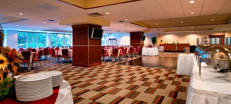 维多利亚门户福朋喜来登酒店(Four Points by Sheraton Victoria Gateway)图片