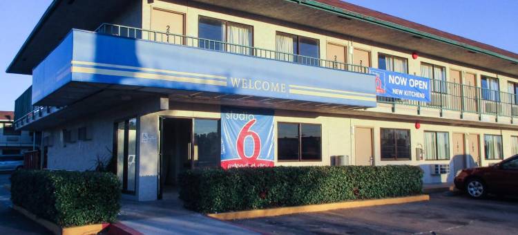 路易斯安那门罗 - 165 号公路 6 号汽车旅馆(Studio 6 Monroe, la - Hwy 165)图片