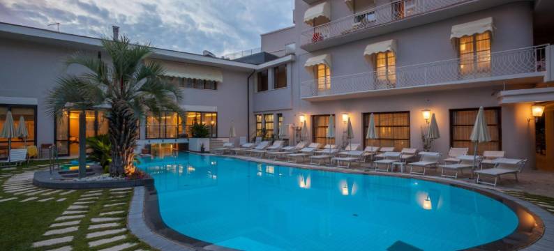 萨鲁斯温泉酒店(Hotel Terme Salus)图片