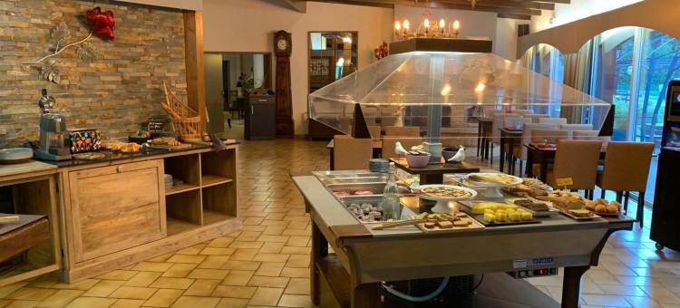 勒拉克酒店(Logis Hotel le Lac)图片