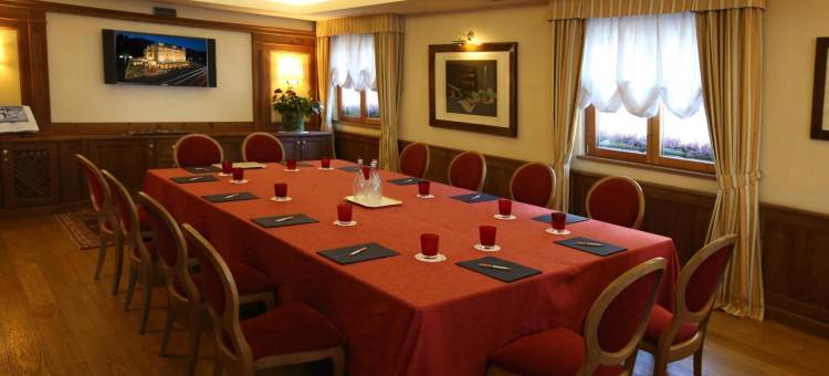 埃尔普套房酒店(Alpen Suite Hotel)图片